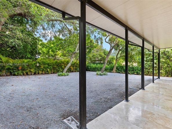 266 NW 42nd St, Miami FL 33127