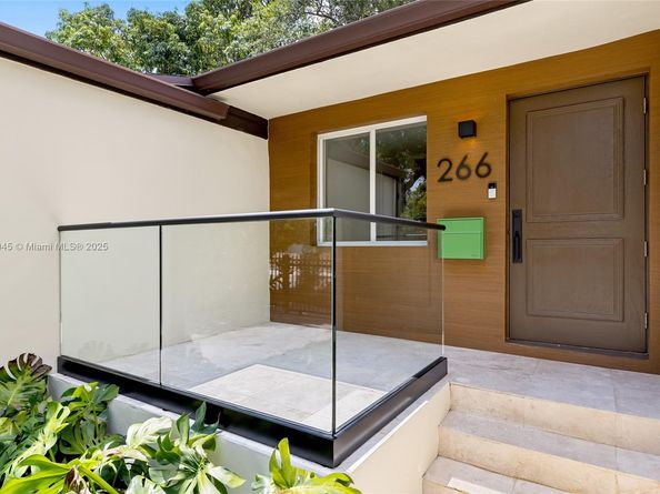 266 NW 42nd St, Miami FL 33127