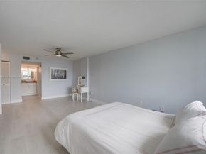 17800 Atlantic Blvd PH9, Sunny Isles Beach FL 33160