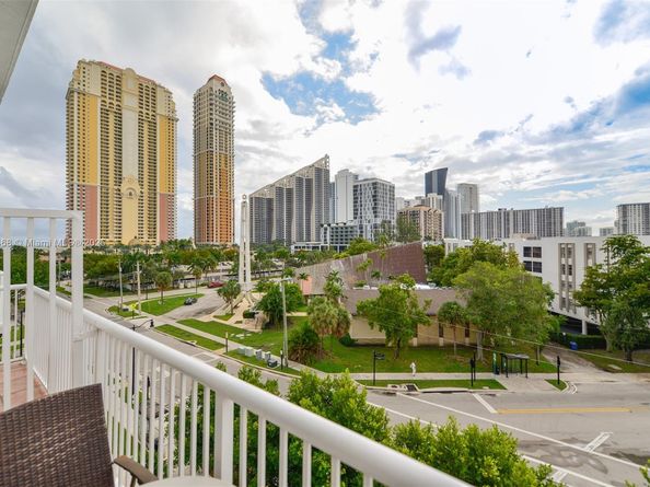 17800 Atlantic Blvd PH9, Sunny Isles Beach FL 33160