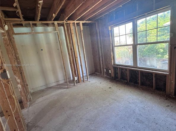 634 NW 2nd Ave, Fort Lauderdale FL 33311