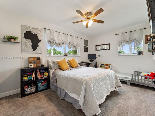 2020 De Soto Dr, Miramar FL 33023