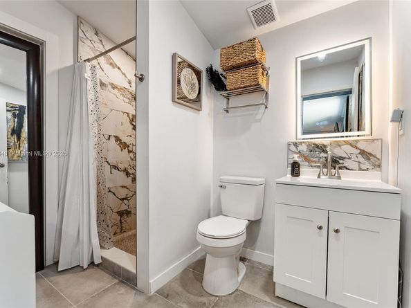 2020 De Soto Dr, Miramar FL 33023