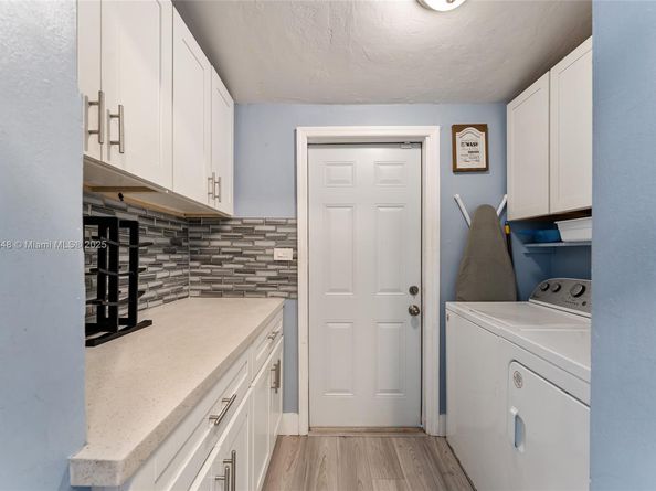 2020 De Soto Dr, Miramar FL 33023