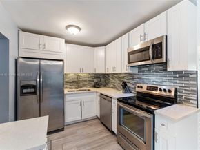 2020 De Soto Dr, Miramar FL 33023