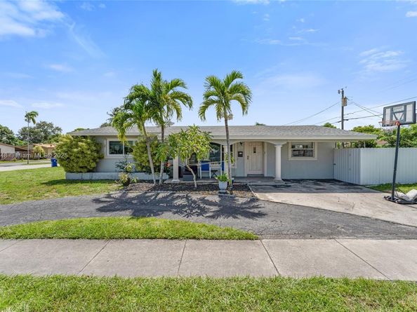 2020 De Soto Dr, Miramar FL 33023