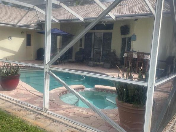 Undisclosed Address #A11921336, Pembroke Pines FL 33025