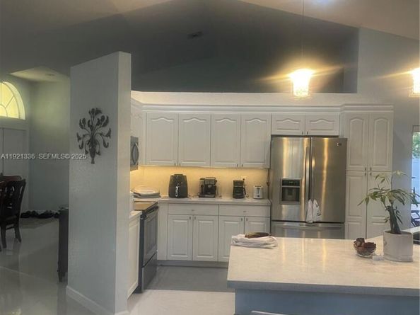 Undisclosed Address #A11921336, Pembroke Pines FL 33025