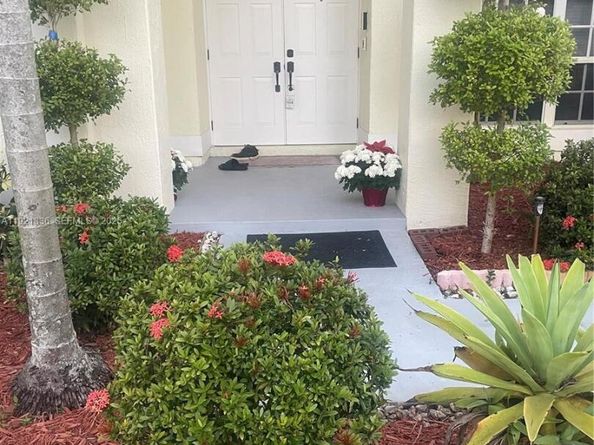 Undisclosed Address #A11921336, Pembroke Pines FL 33025