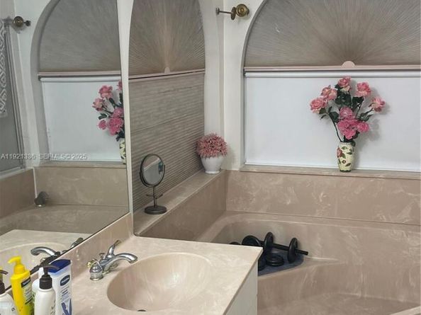 Undisclosed Address #A11921336, Pembroke Pines FL 33025