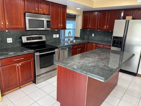 4314 SW 148th Ct, Miami FL 33185