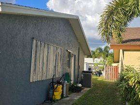 565 NW 54th St, Boca Raton FL 33487