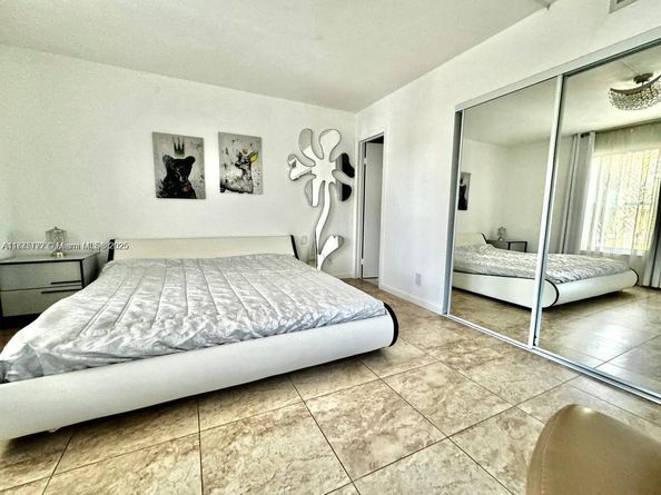 1001 Three Islands Blvd 31, Hallandale Beach FL 33009