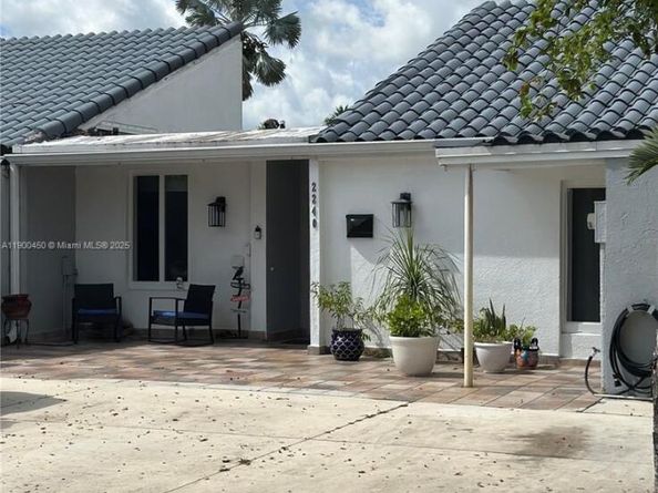 2240 SW 122nd Ct, Miami FL 33175