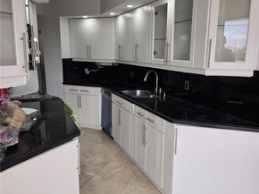 3610 Yacht Club Dr 1016, Aventura FL 33180