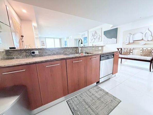 9066 SW 73rd Ct 1105, Miami FL 33156