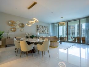 300 Biscayne Boulevard Way 2203C, Miami FL 33131
