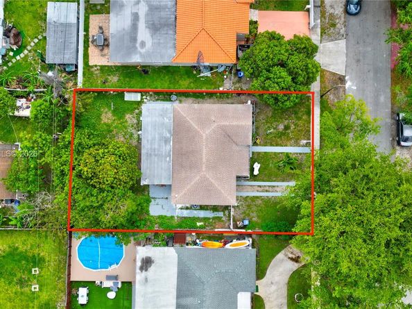 1921 NE 158th St, North Miami Beach FL 33162