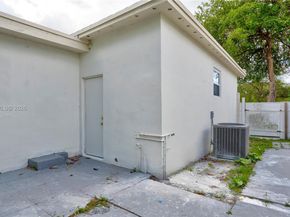 1921 NE 158th St, North Miami Beach FL 33162