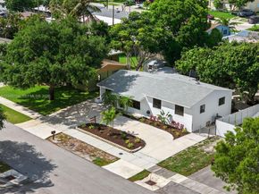 4871 SW 20th St, Fort Lauderdale FL 33317