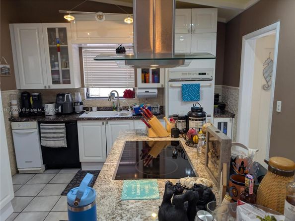 2606 Gulfstream Ln, Fort Lauderdale FL 33312