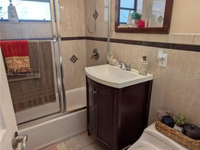 2606 Gulfstream Ln, Fort Lauderdale FL 33312