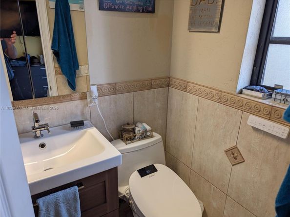 2606 Gulfstream Ln, Fort Lauderdale FL 33312