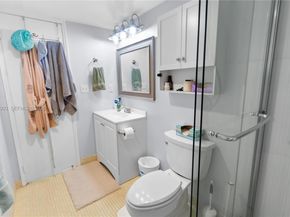 9440 Tangerine Pl 202, Davie FL 33324