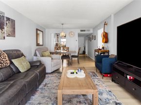 9440 Tangerine Pl 202, Davie FL 33324