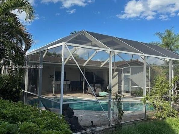 4700 Taft St, Hollywood FL 33021