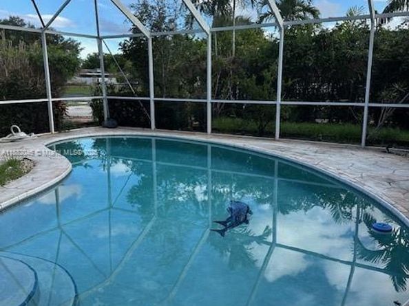 4700 Taft St, Hollywood FL 33021