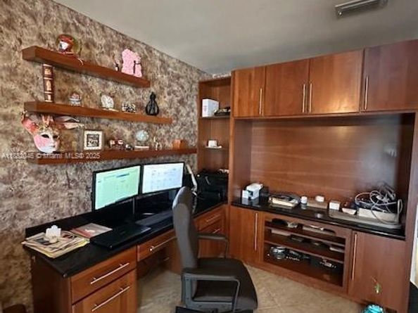 4700 Taft St, Hollywood FL 33021