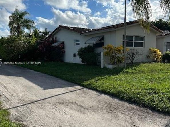 4700 Taft St, Hollywood FL 33021
