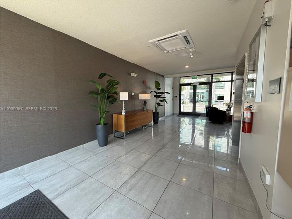 8167 NW 41st St E409, Doral FL 33166