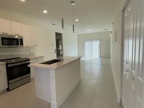 8167 NW 41st St E409, Doral FL 33166