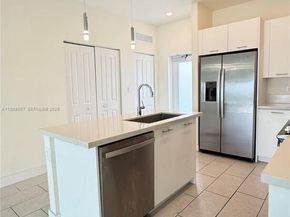 8167 NW 41st St E409, Doral FL 33166
