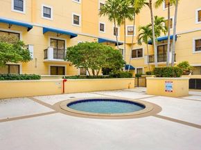 8395 SW 73rd Ave 104, Miami FL 33143