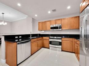 8395 SW 73rd Ave 104, Miami FL 33143