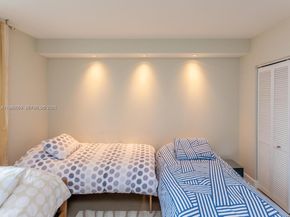 848 Brickell Key Dr 1201, Miami FL 33131