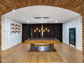 8000 Los Pinos Blvd, Coral Gables FL 33143