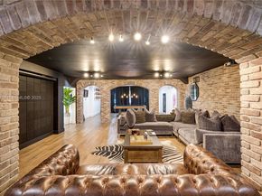 8000 Los Pinos Blvd, Coral Gables FL 33143