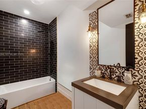 8000 Los Pinos Blvd, Coral Gables FL 33143