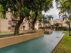 4855 NW 7th St 2066, Miami FL 33126