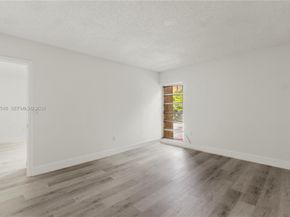 4855 NW 7th St 2066, Miami FL 33126