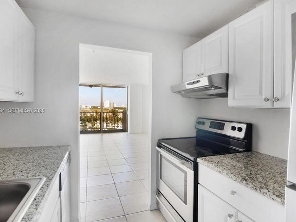 2350 NE 135th St 1111, North Miami FL 33181