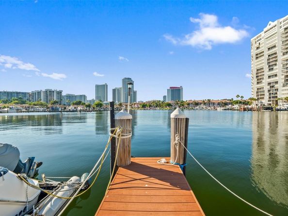 600 Three Islands Blvd 317, Hallandale Beach FL 33009