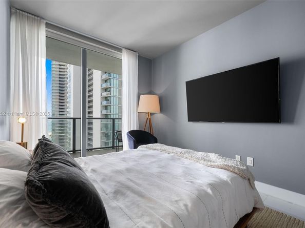 501 NE 31st St 2906, Miami FL 33137