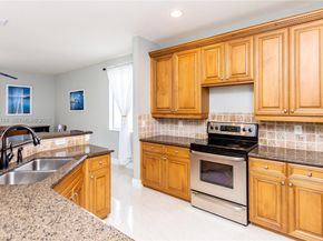 980 Golden Cane Dr, Weston FL 33327