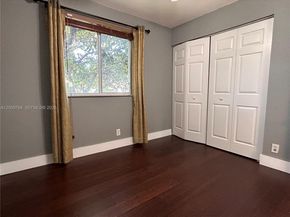 980 Golden Cane Dr, Weston FL 33327
