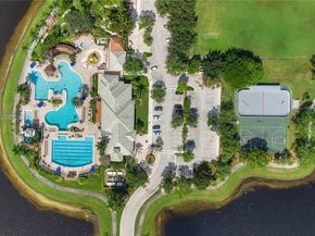 980 Golden Cane Dr, Weston FL 33327